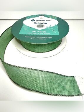 Member's Mark Green Wired-Edge Holiday Ribbon - 50 Yards